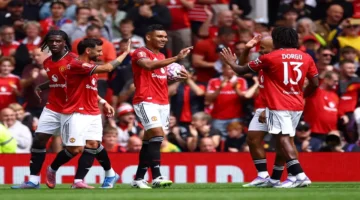 توقيت اللقاء قناة النقل ومعلق مباراة مانشستر يونايتد وليدز